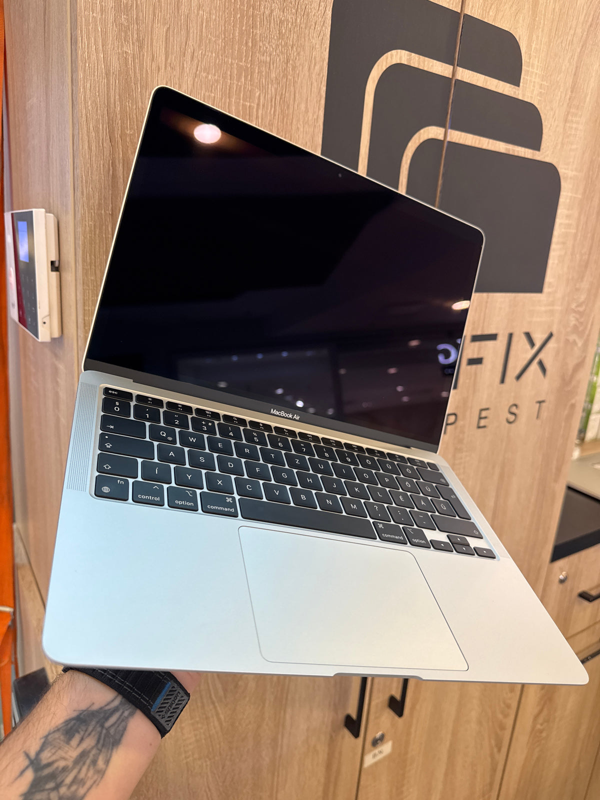Apple MacBook Air 13" 2020 M1 256GB 1 év garancia