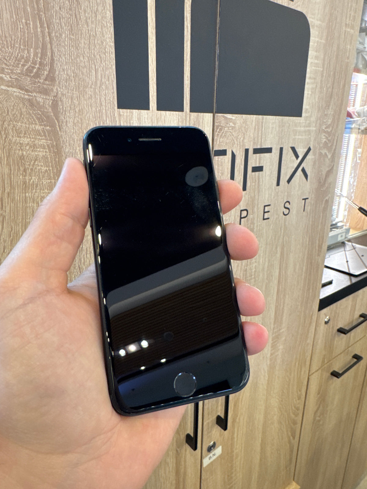 Apple iPhone SE 2020 128GB 100% kártyafüggetlen 1 év garancia